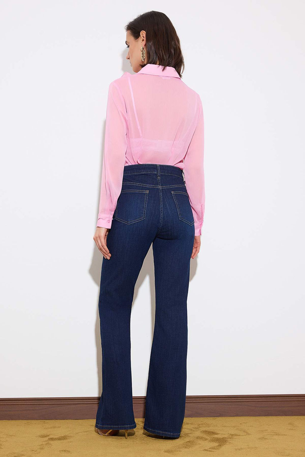 Limited Edition Koyu Mavi TOPARLAYICI Yuksek Bel Ekstra Esnek Flare Uzun Boy Jeans TWOSS26JE00103