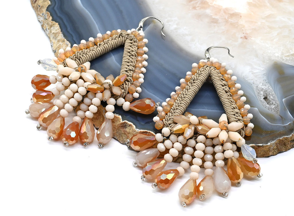 Серьги ручной работы с цирконами в оплетении цв.крем