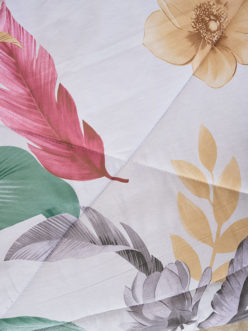 Комплект постельного белья из сатина с одеялом - Листья тропиков 2 сп. с Евро простыней (нав.70х70)