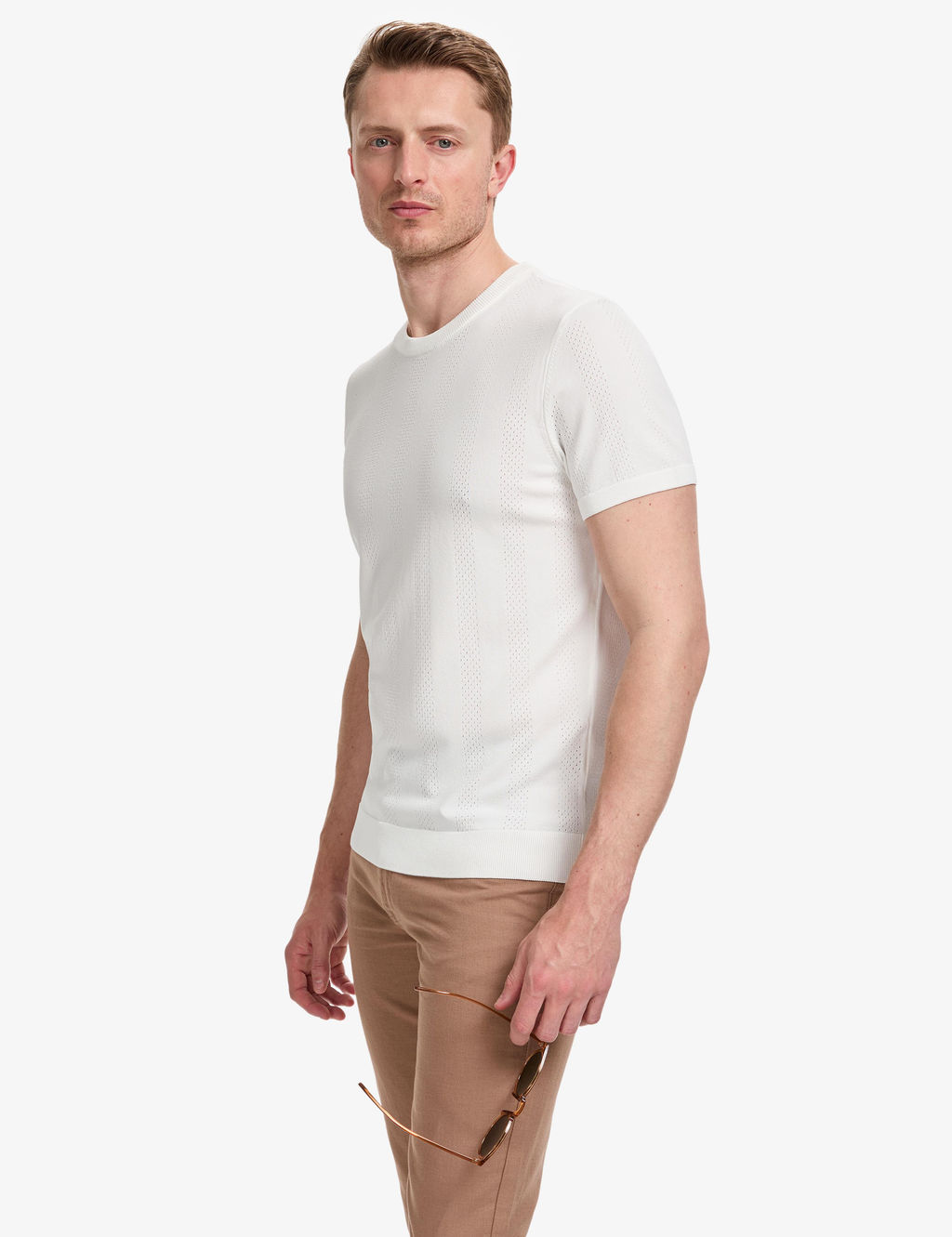 Ekru Slim Fit Bisiklet Yaka Triko Ti__rt