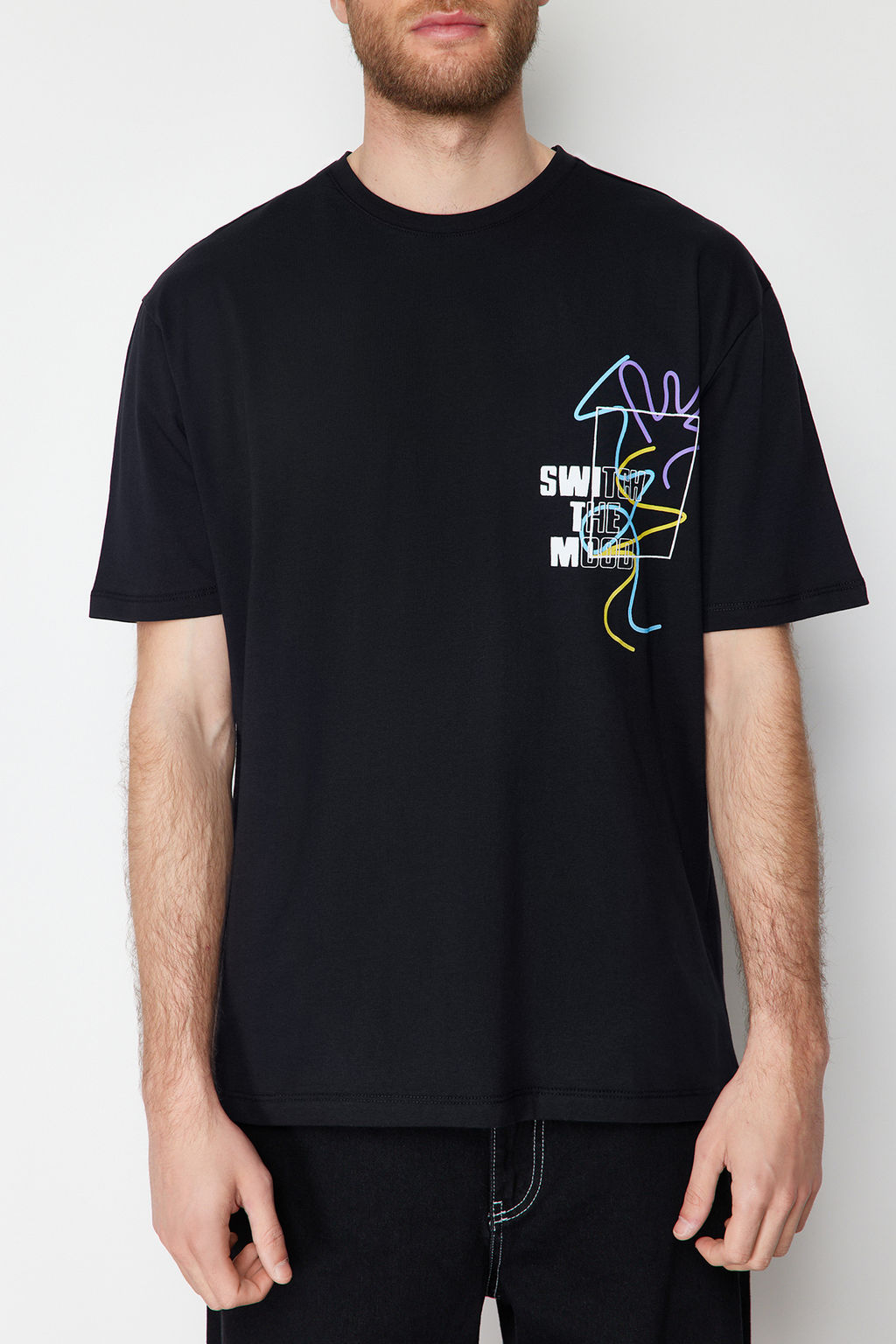 TRENDYOL MAN Siyah Oversize/Genis Kesim Yaz? Bask?l? %100 Pamuklu T-Shirt TMNSS21TS3438 - Trendyolmilla фото 9
