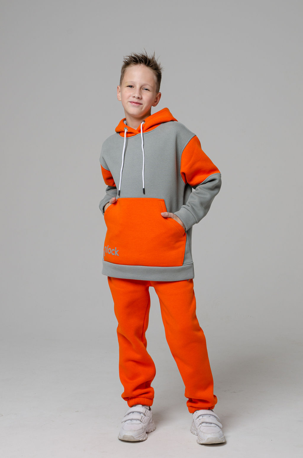 886Д Костюм детский "Серый/оранжевый"
