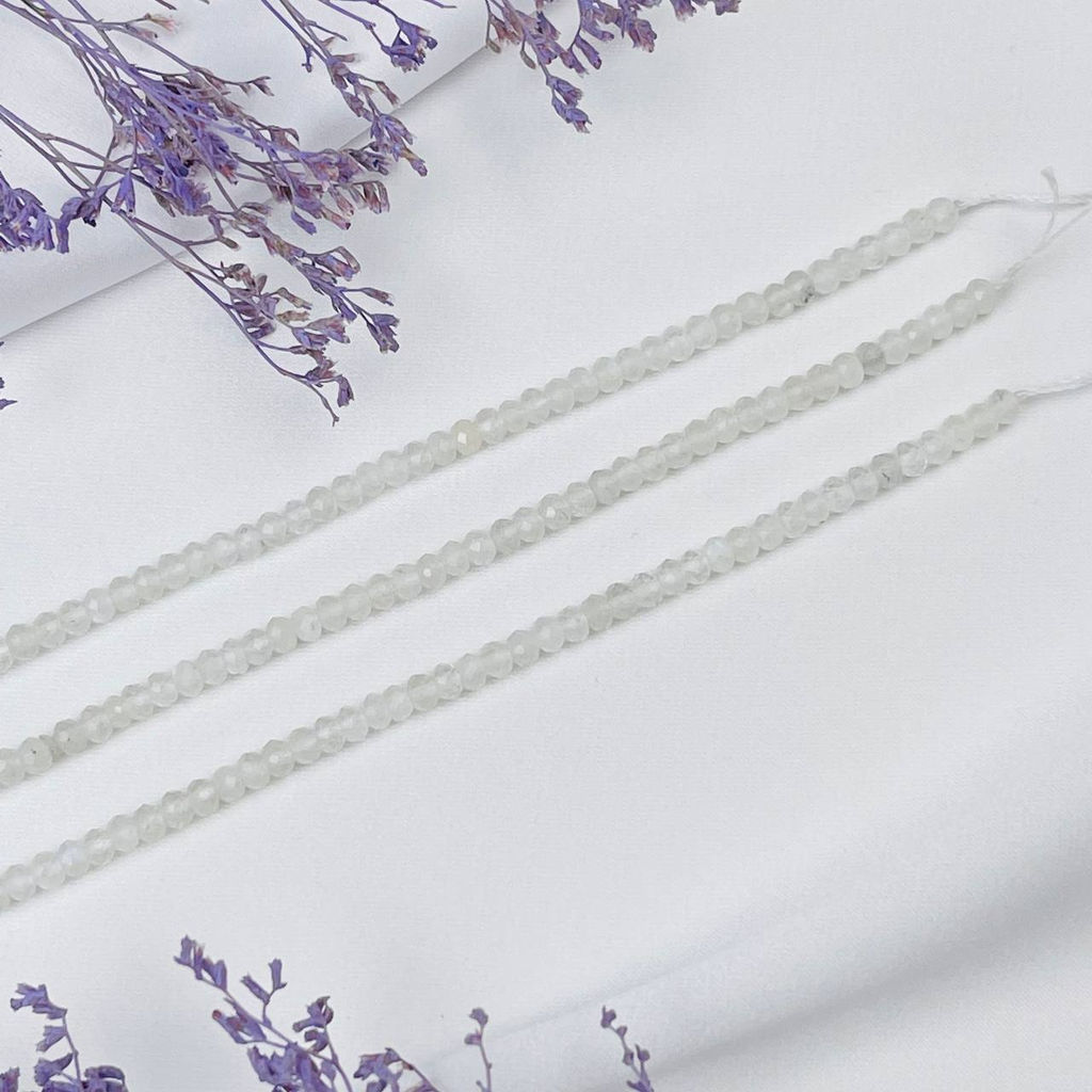 Бусины для украшений из Лунного камня (130 бусин)