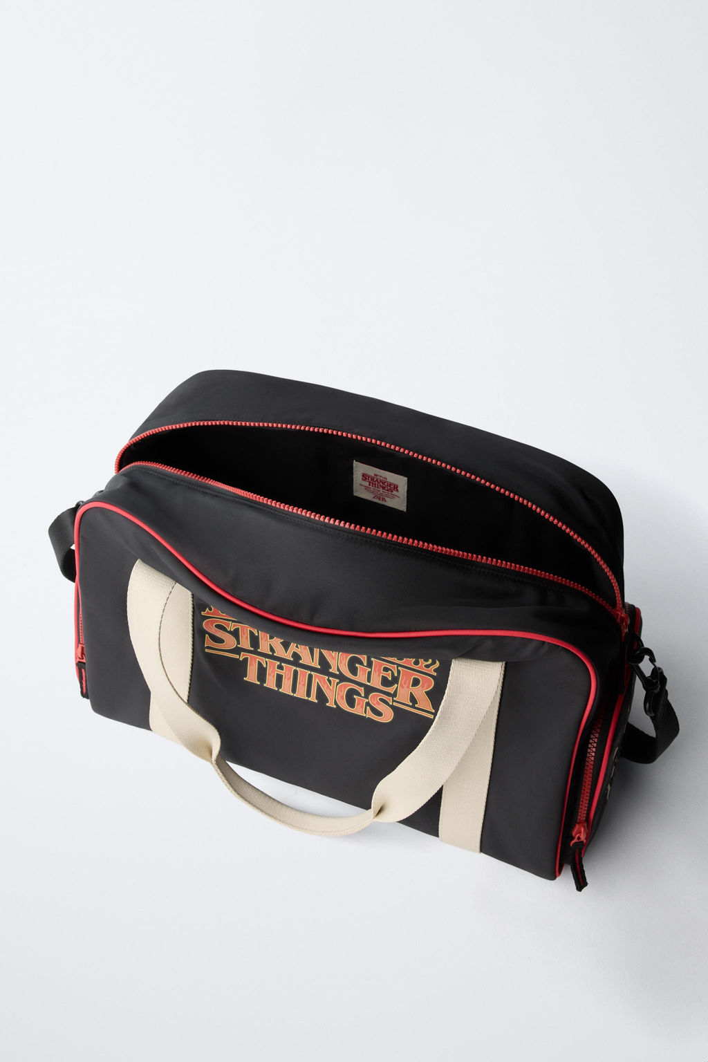 STRANGER THINGS  NETFLIX BOWLING BAG - Zara фото 4