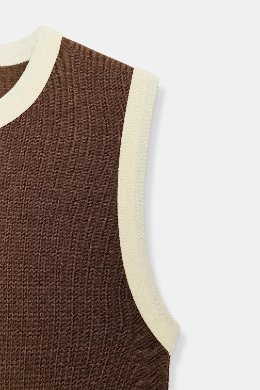 CAMISETA VIVOS CONTRASTE / Marr?n - Zara фото 8