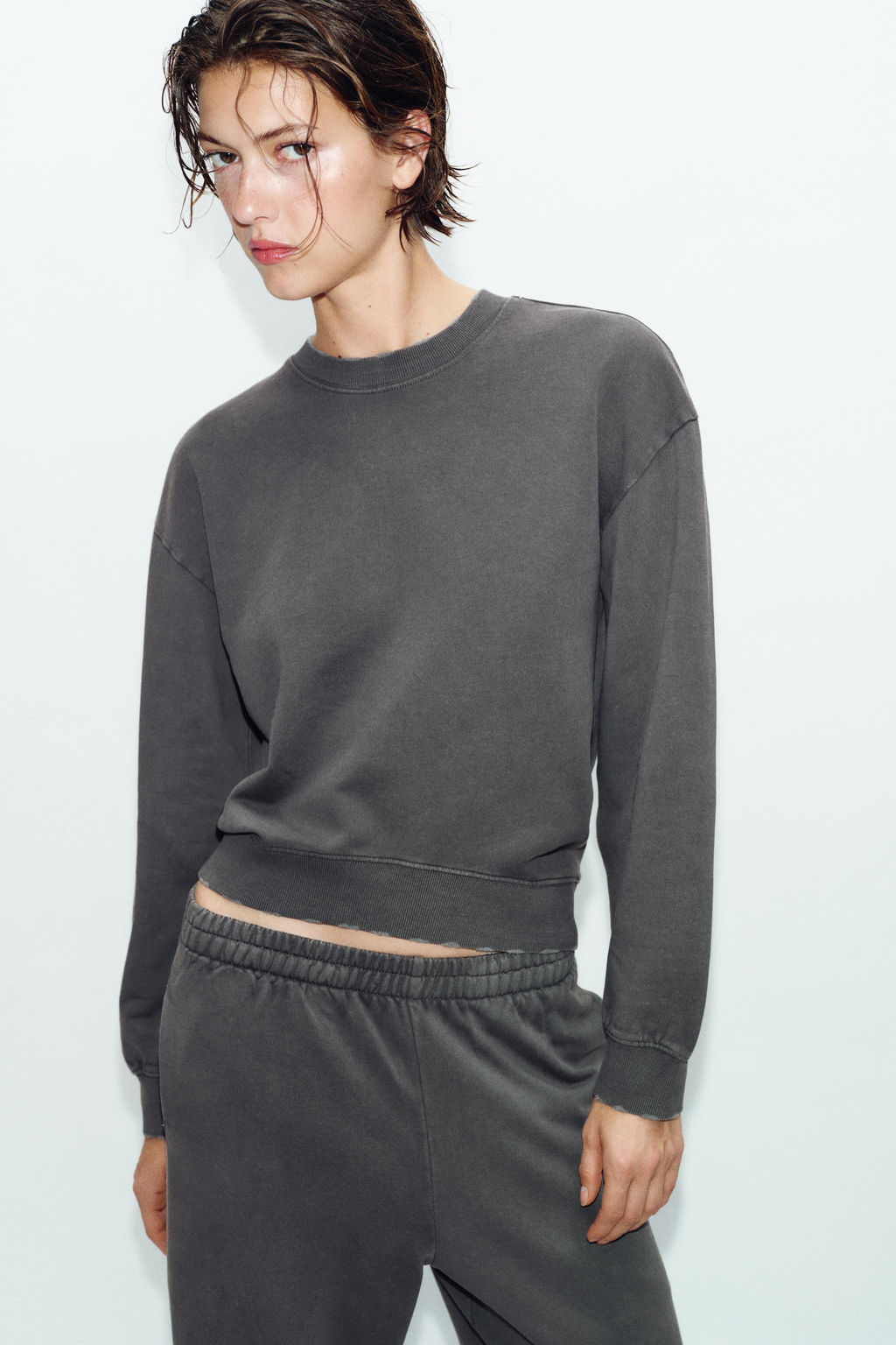 SUDADERA EFECTO LAVADO / Plomo - Zara фото 2