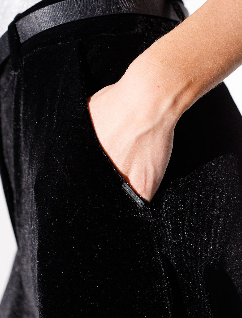 Брюки Vilatte палаццо из бархата черные  фото 3