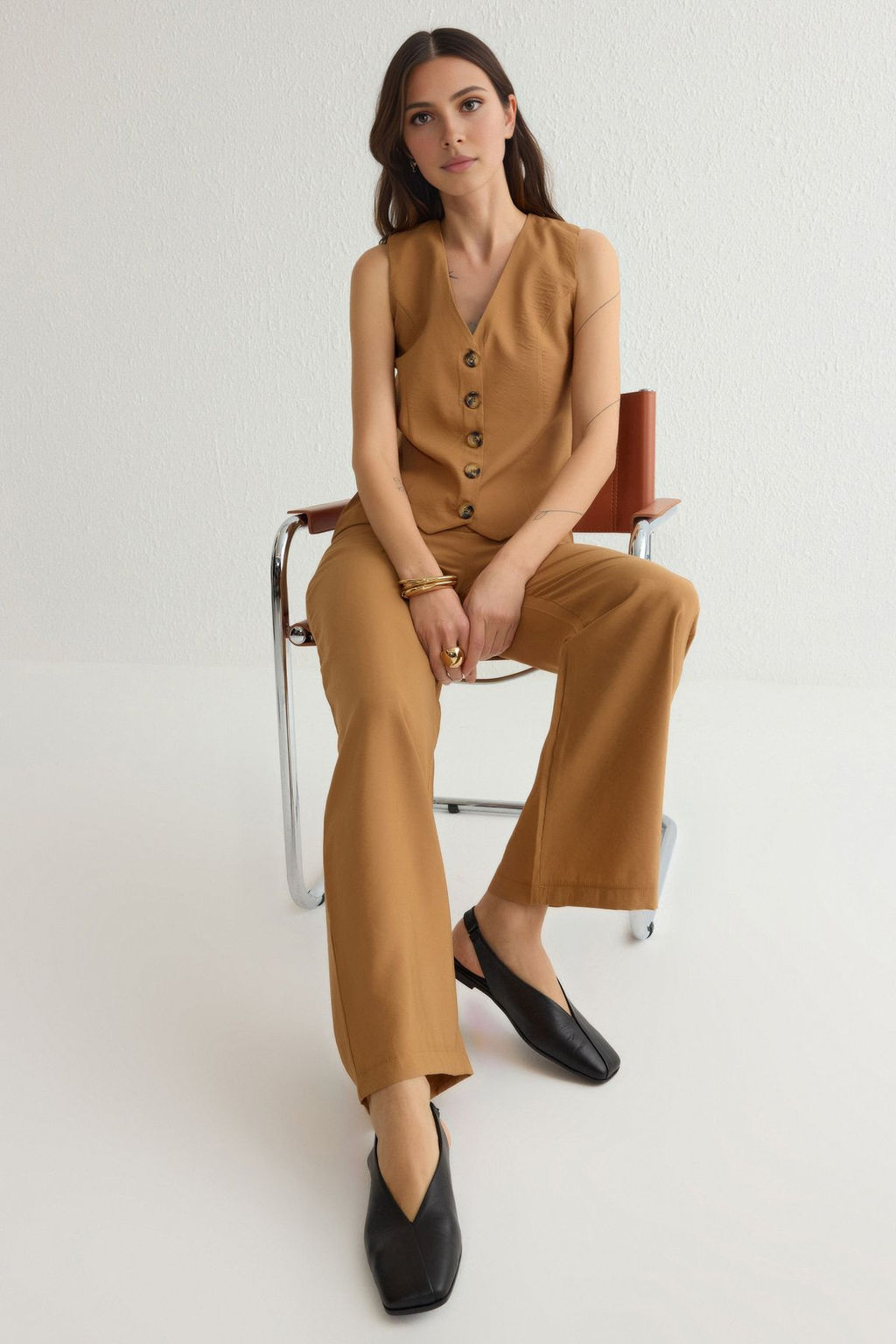 Siyah Hakiki Deri Arkas? Ac?k Kare Burun Kad?n Babet TAKSS25BE00018