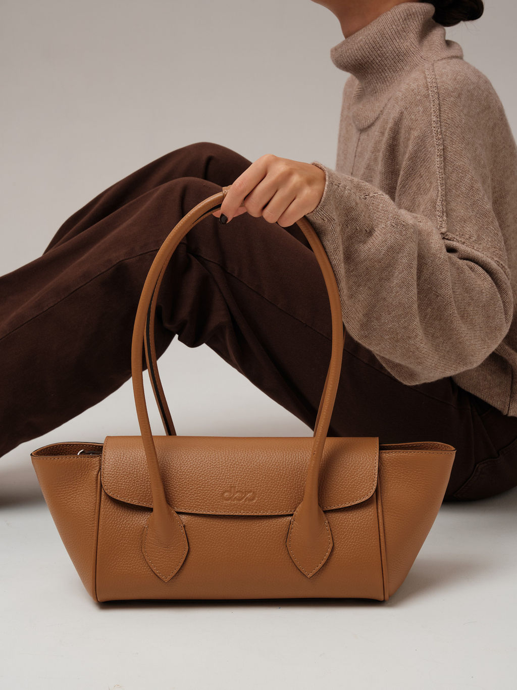 Кожаная сумка Viki DBR 31341 оранжевый миндаль