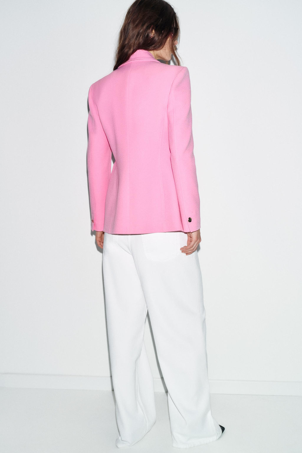 FITTED BLAZER WITH SHOULDER PADS - Zara фото 16