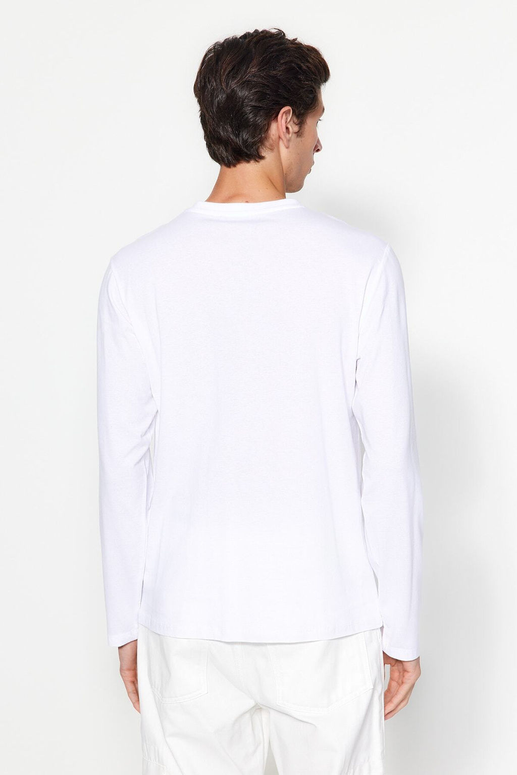 TRENDYOL MAN Siyah Basic Regular/Normal Kesim Bisiklet Yaka Uzun Kollu %100 Pamuk Tok Kumas T-shirt TMNAW21TS0208 - Trendyolmilla фото 36