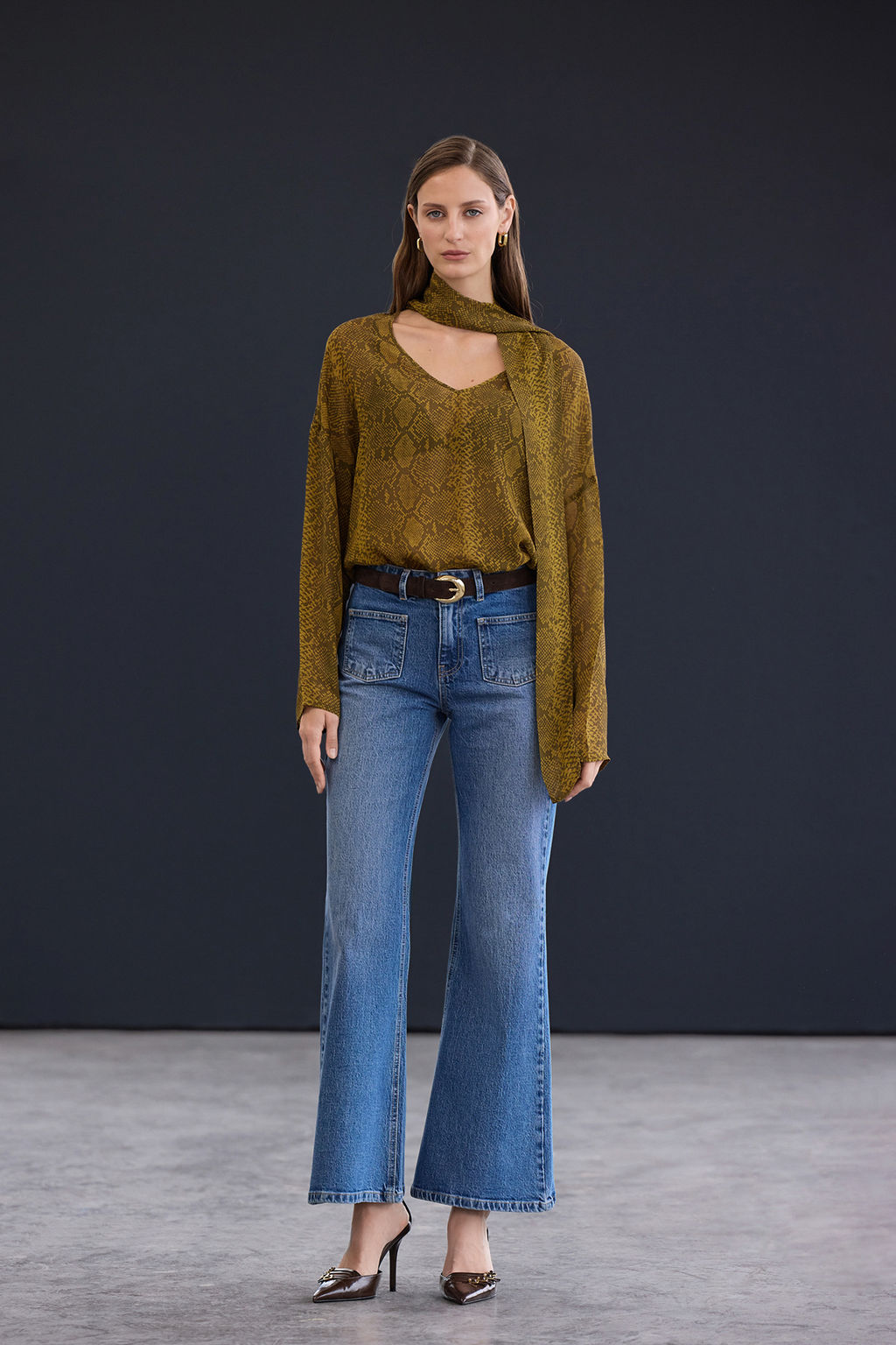 Trendyol Studio Yesil Animal Y?lan Desenli Sal Detayl? Transparan Dokuma Bluz TWOAW26BZ00275 - Trendyolmilla фото 8