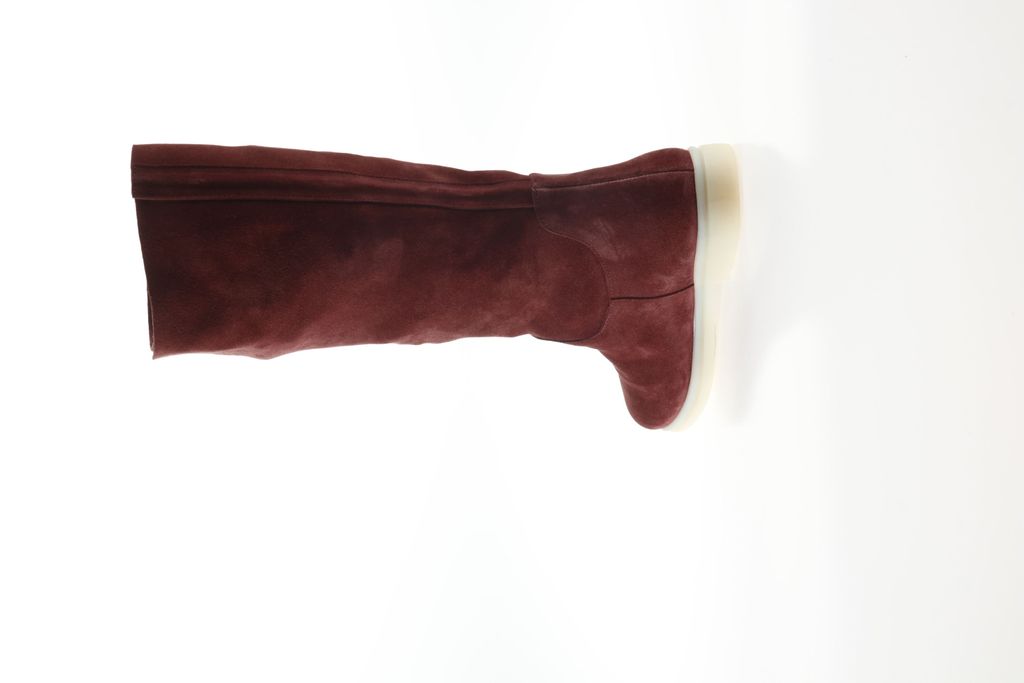 БОРТОВЫЕ ЗАМШЕВЫЕ САПОГИ ЖЕНСКИЕ НА ПЛОСКОМ СТИЛЕ