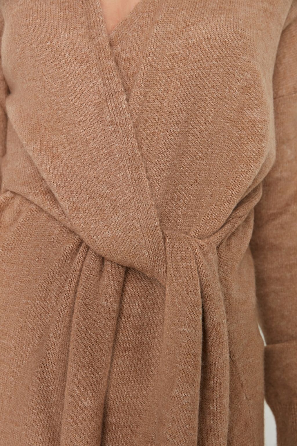 Camel Yumusak Dokulu Midi Triko Kruvaze Yaka Baglama Detayl? Elbise TWOAW21EL0260