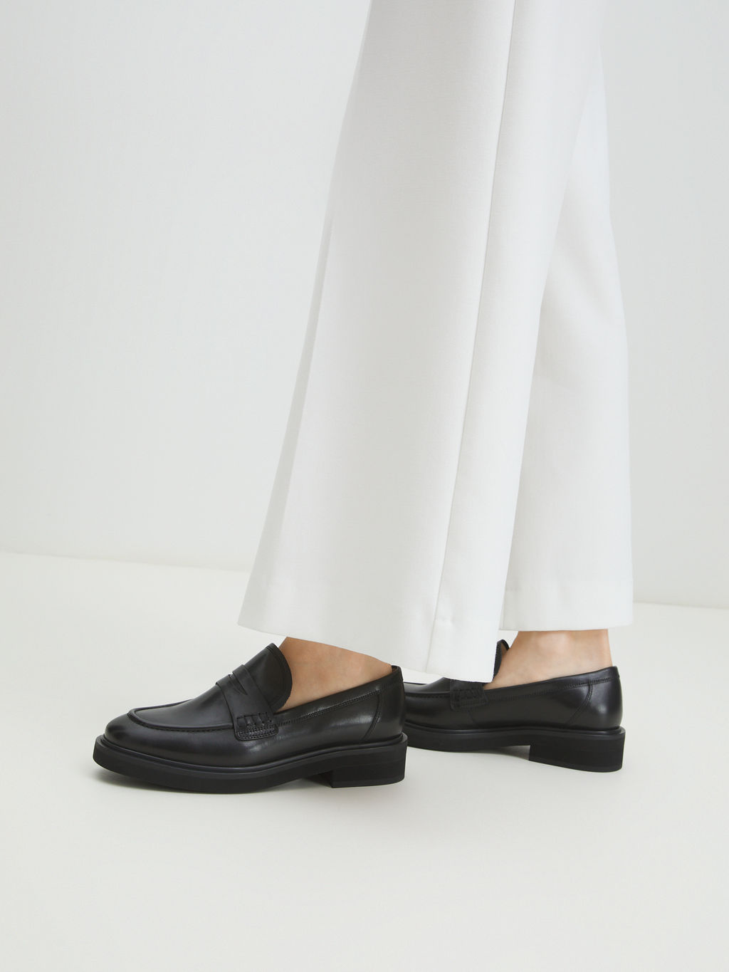 Женские лоферы TENDANCE