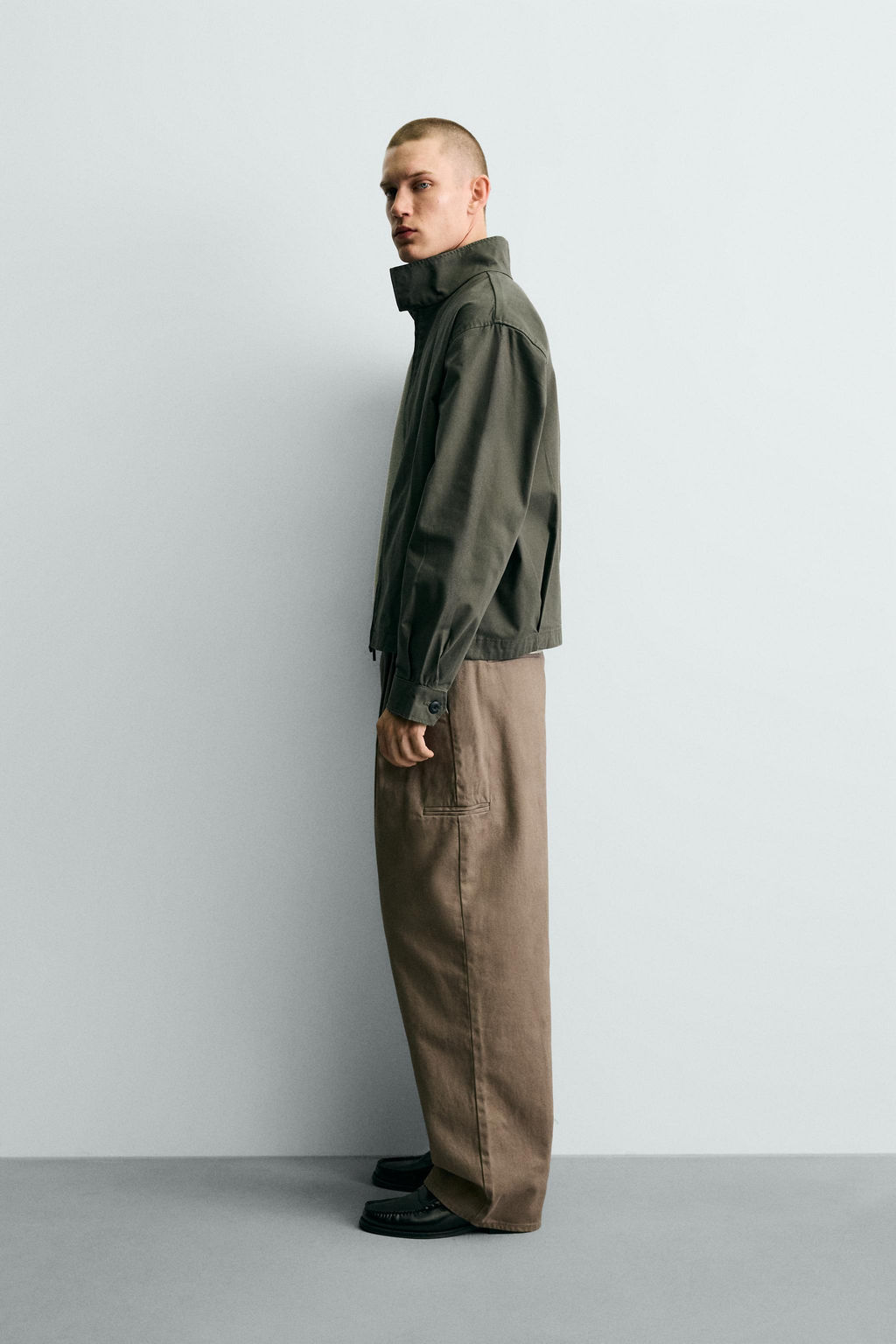 CAZADORA CROPPED FIT CREMALLERA / Khaki - Zara фото 4