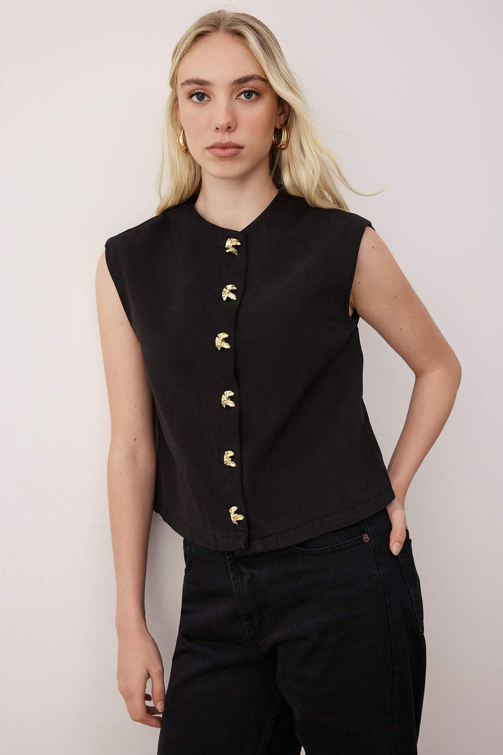 Wardrobe Essentials Siyah Fitted Yelek TWOAW26YE00013