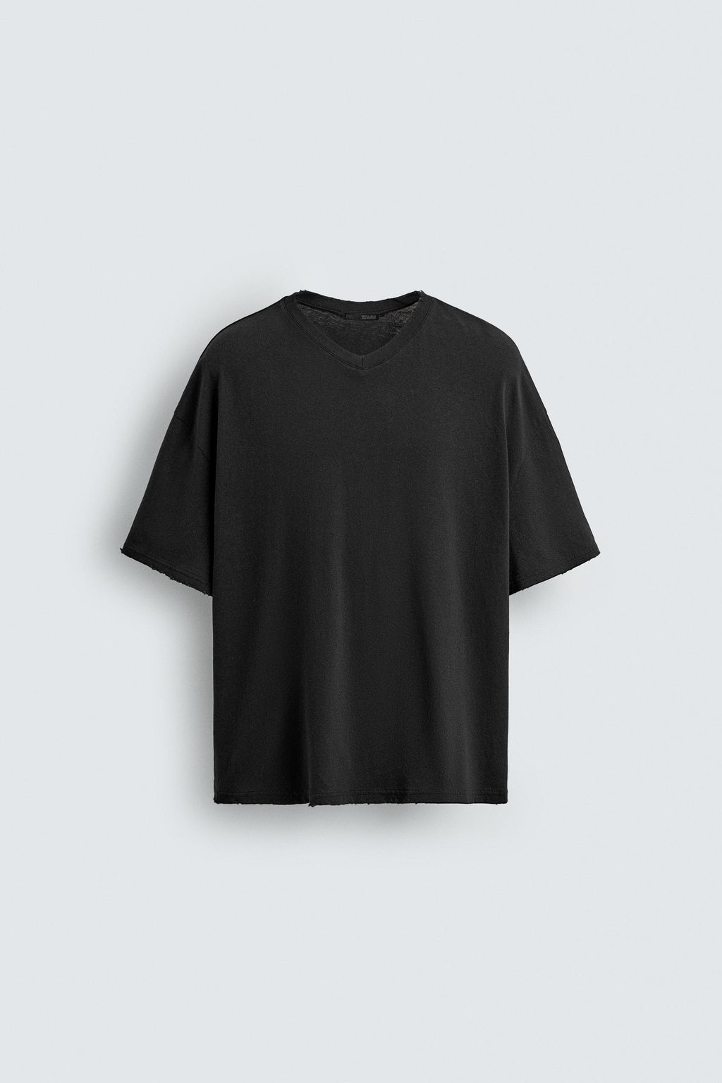 CAMISETA CUELLO PICO ALGOD?N - C??AMO / Negro
