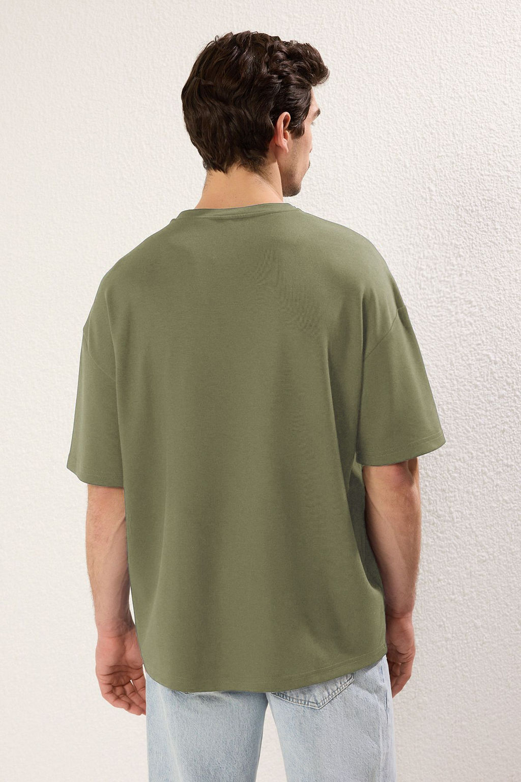 TRENDYOL MAN Lacivert Unisex Oversize/Genis Kesim Palmiye Patchli Interlok T-Shirt TMNSS25TS00024 - Trendyolmilla фото 4