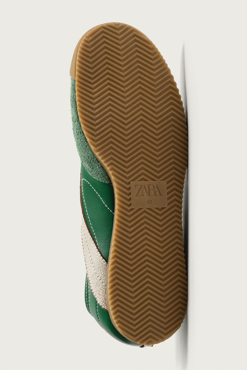 ZAPATILLA ESTILO RETRO DETALLES PIEL / Verde - Zara фото 4