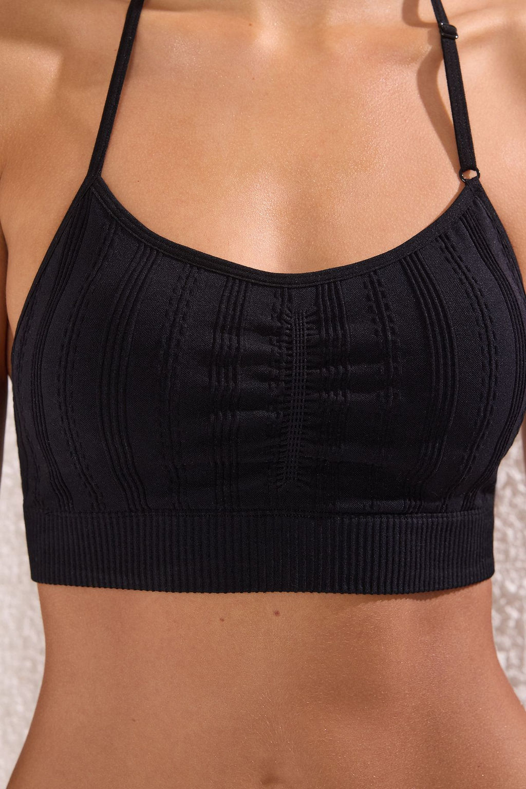 Trendyolmilla Siyah Seamless/Dikissiz Boyundan Ayarlanabilir Ask?l? Kapl? Bralette Orme Sutyen THMSS25SU00041  фото 4