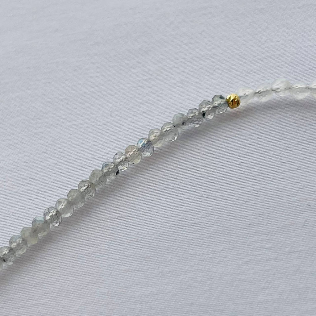 Бусы из Лабрадора и Лунного камня со вставкой - Радуга самоцветов фото 3