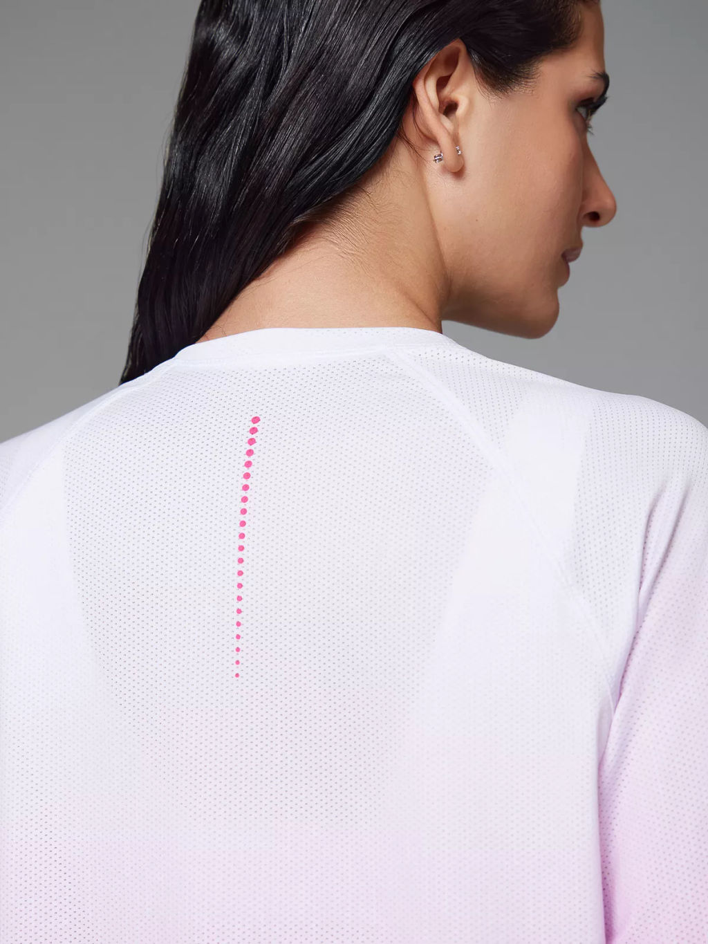 Спортивный рашгард свободного кроя