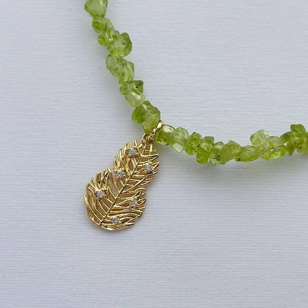 Колье из Хризолита