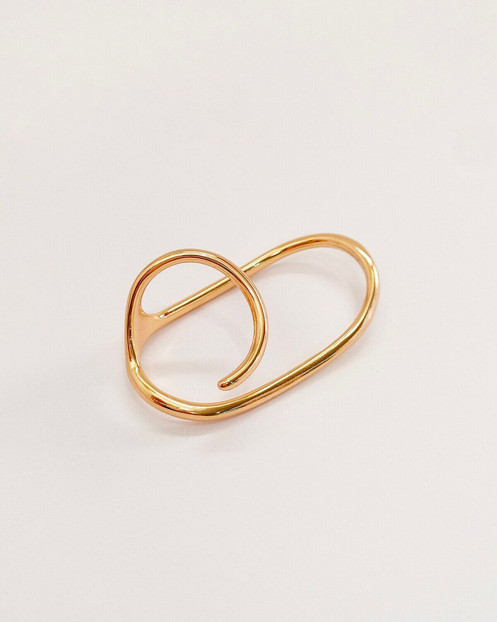 Стильное кольцо на два пальца