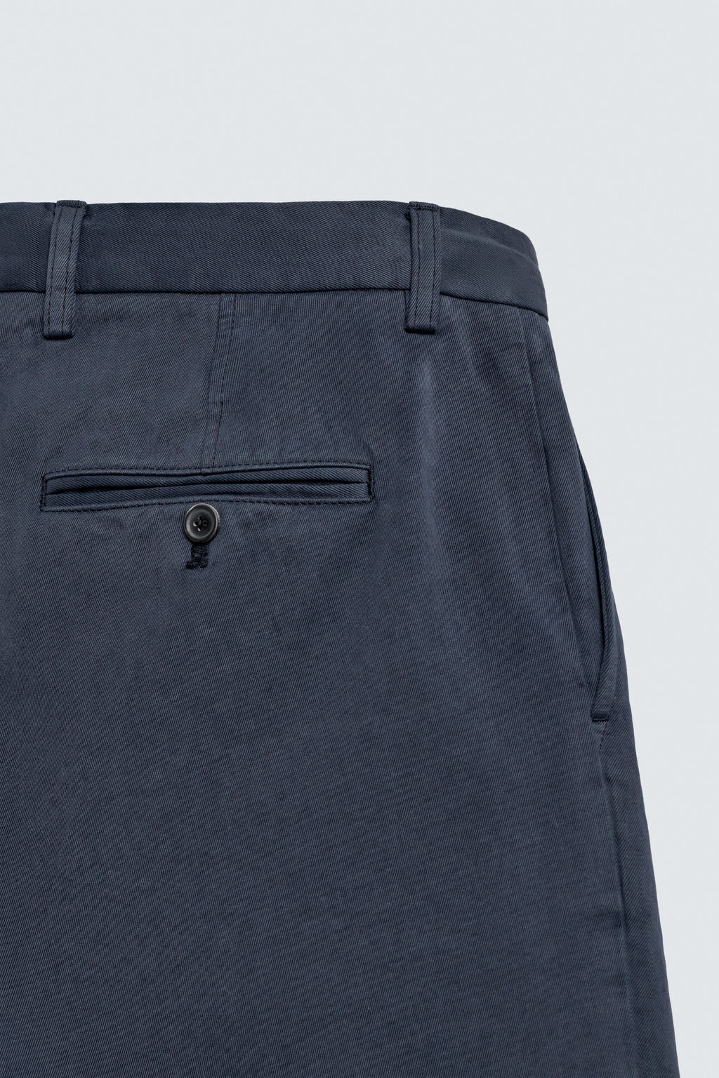 BERMUDA RELAXED FIT PLIEGUES AARON LEVINE X ZARA / az-empolvado