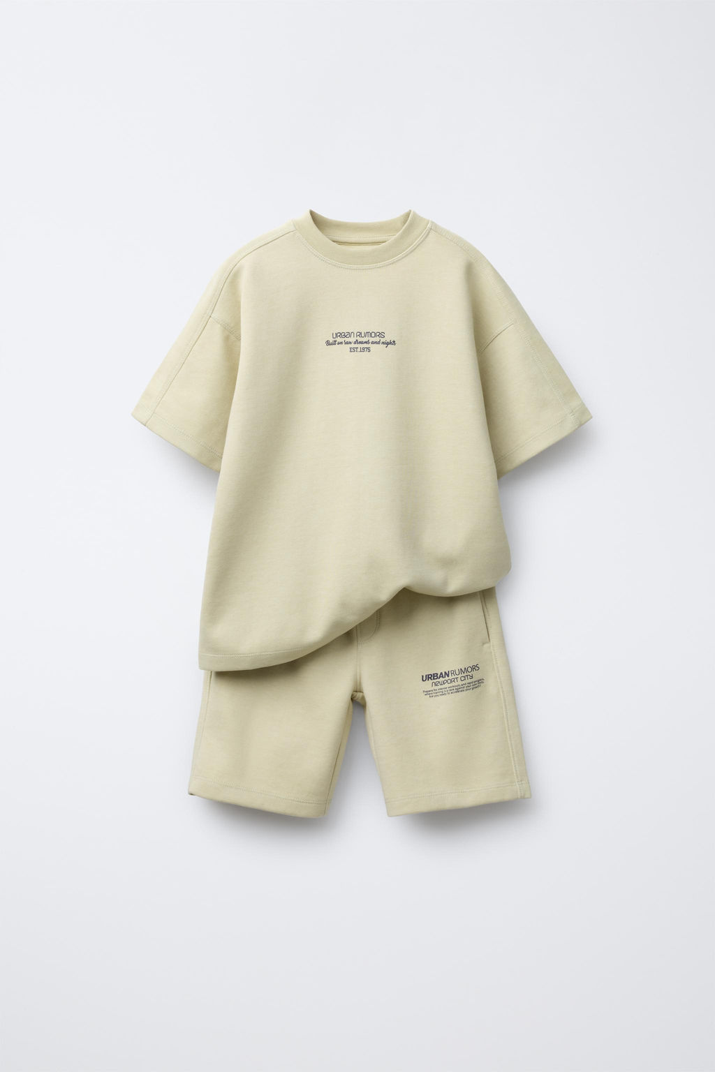 INTERLOCK T-SHIRT AND BERMUDA SHORTS SET