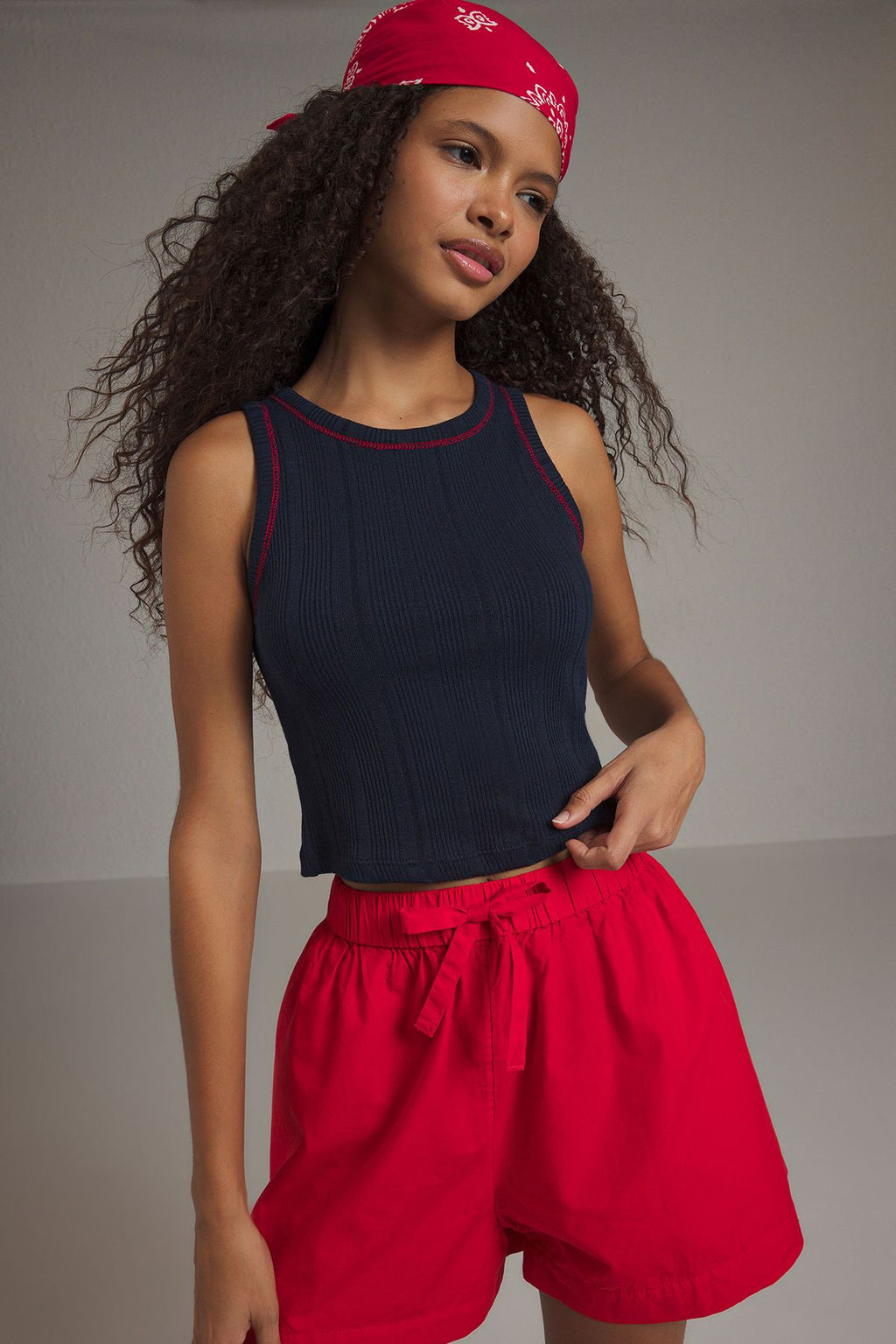 Lacivert Pointel/Dokulu Kumas Vucuda Oturan Crop Orme Atlet TWOSS25AL00041