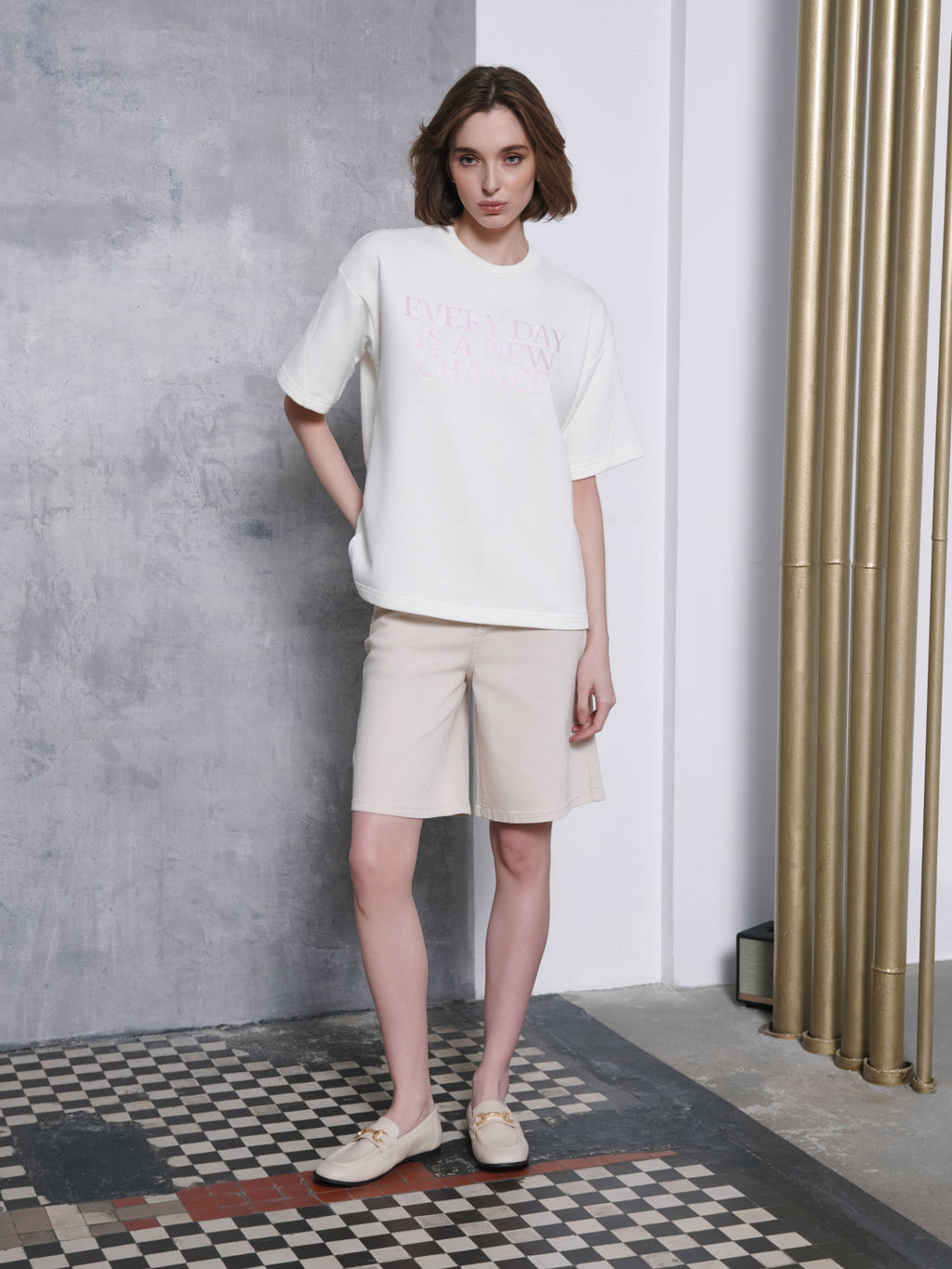 CONTE Удлиненная футболка из футера c вышивкой New chance LD 2727 off-white