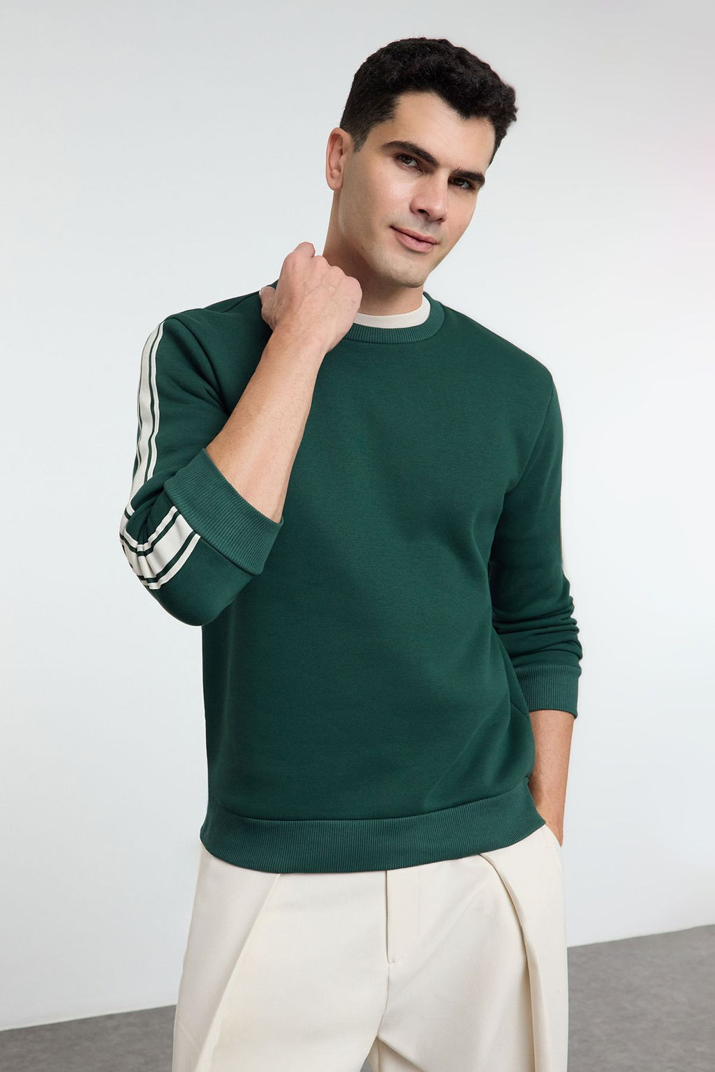 Zumrut Yesili Regular/Normal Kesim Seritli Ici Polarl? Sweatshirt TMNAW25SW00163