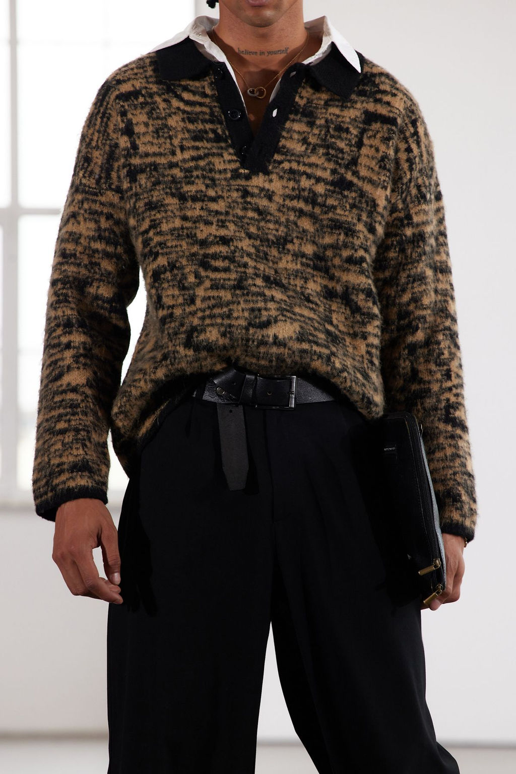 TRENDYOL MAN Cok Renkli Oversize Polo Yaka Duz Triko Kazak TMNAW25KZ00079 - Trendyolmilla фото 3