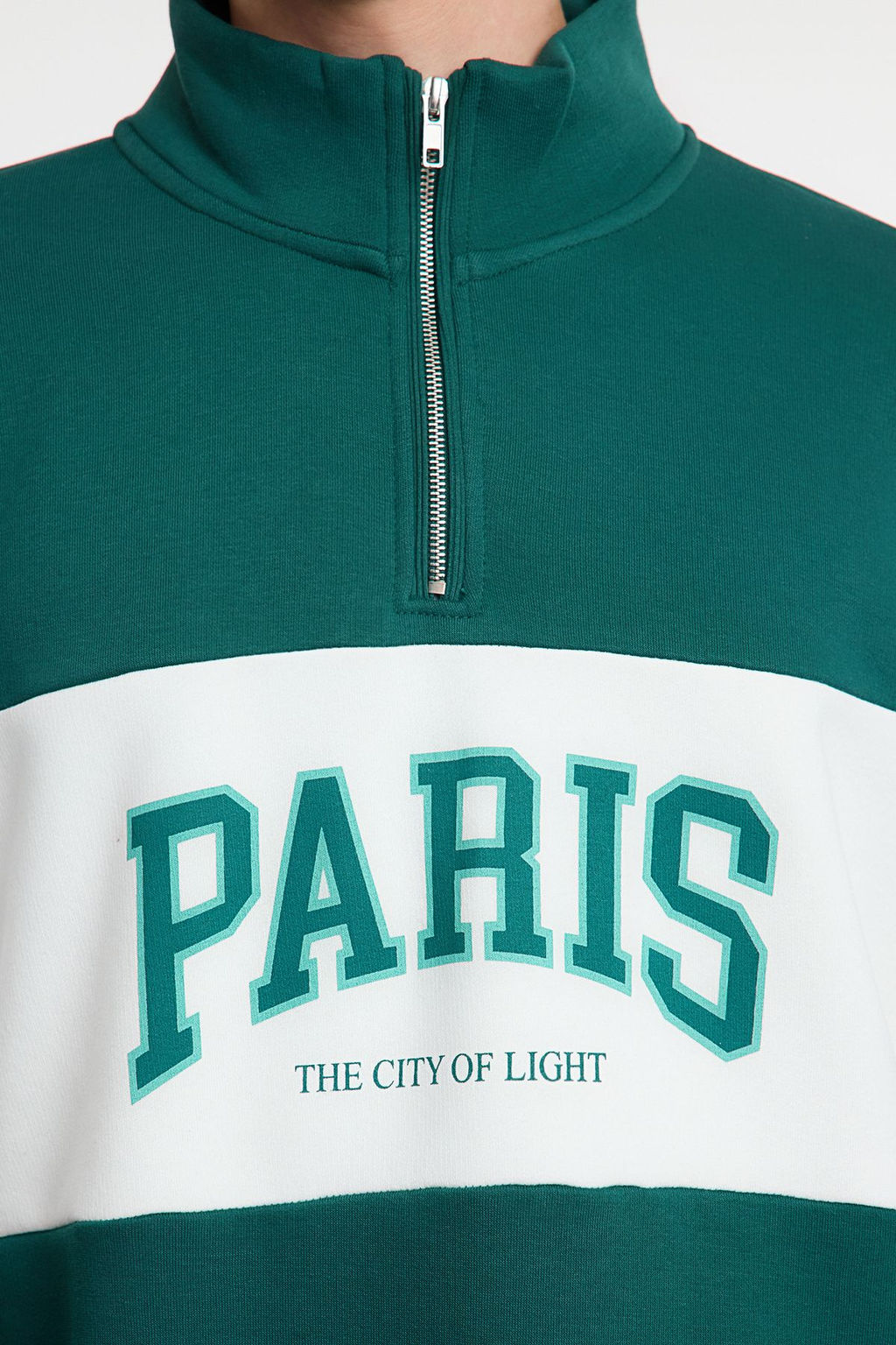 TRENDYOL MAN Zumrut Yesili Oversize/Genis City Bask?l? Renk Bloklu Dik Yaka Fermuarl? Sweatshirt TMNAW25SW00104 - Trendyolmilla фото 11