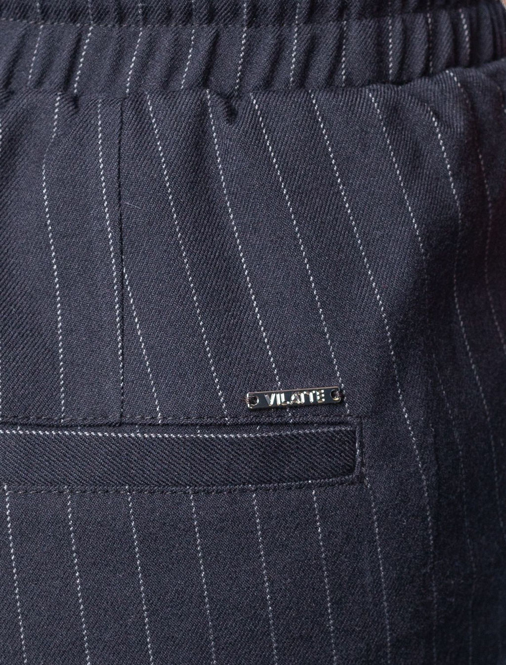 D24.228 Брюки женские темно-синий