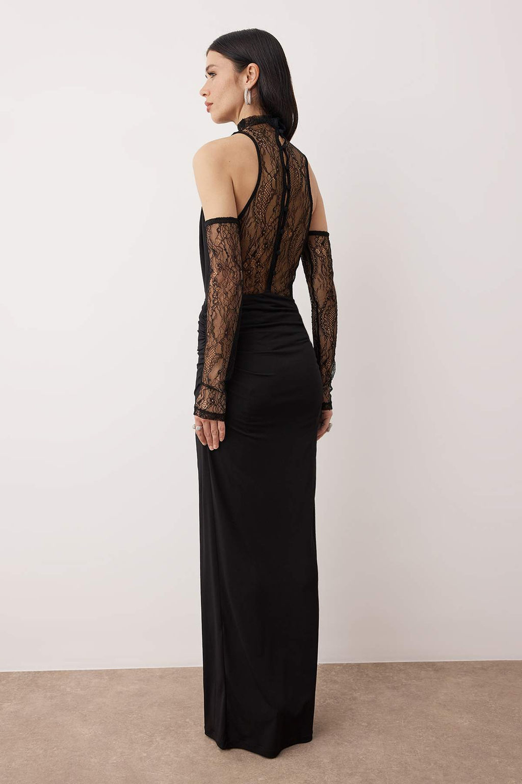 Siyah Dantel Detayl? Derin Degaje Yaka Duz Maxi Abiye & Mezuniyet Elbisesi TPRAW26AE00014 - Trendyolmilla фото 5