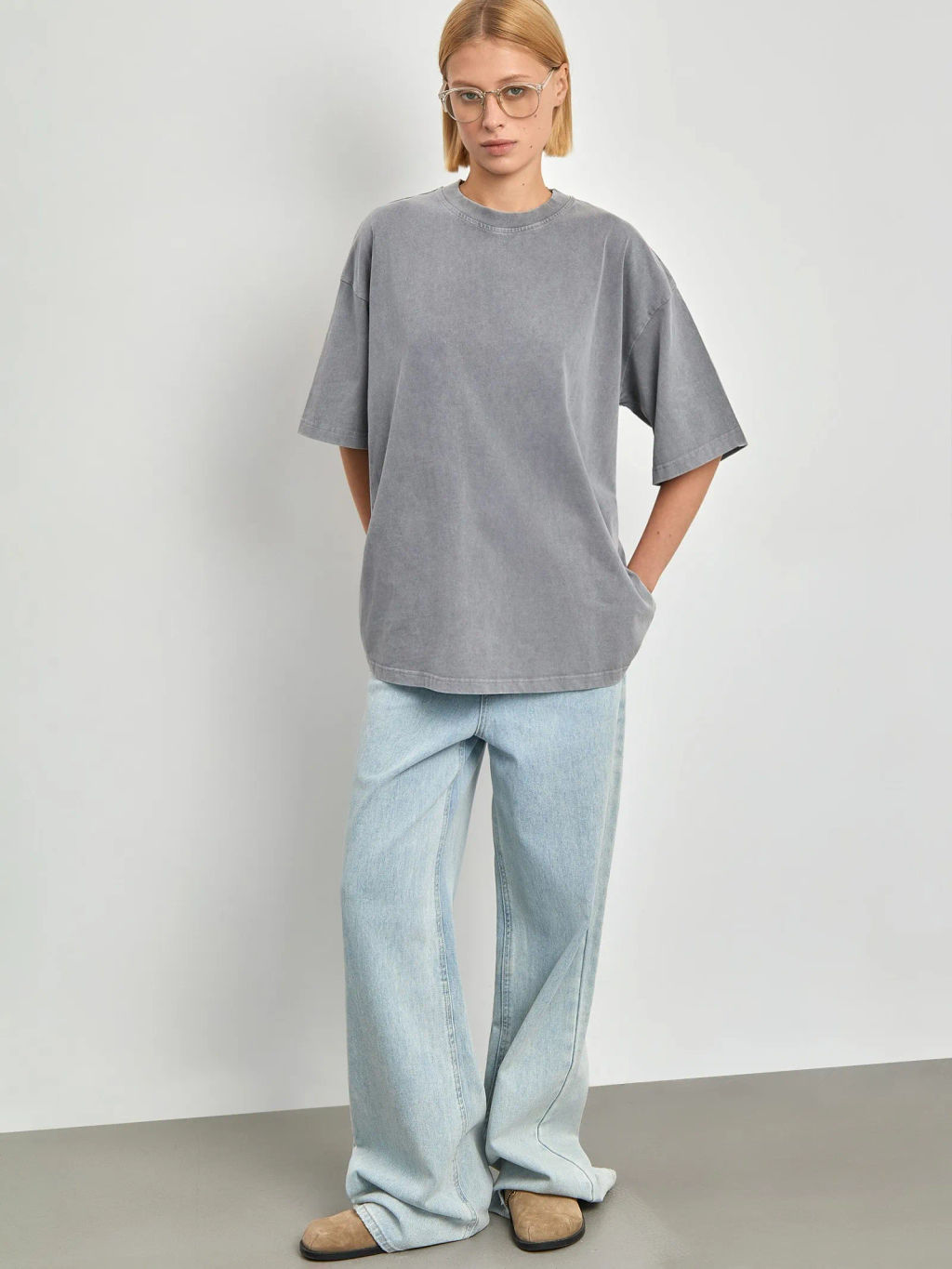 Футболка oversize с эффектом варки EMKA