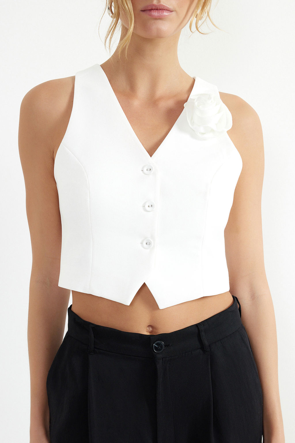 Trendyolmilla Ekru Fitted Gul Detayl? Crop Dokuma Yelek TWOSS24YE00026  фото 5
