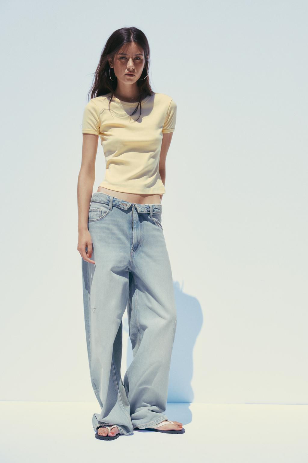 T-SHIRT WITH BACK SEAM - Zara фото 10