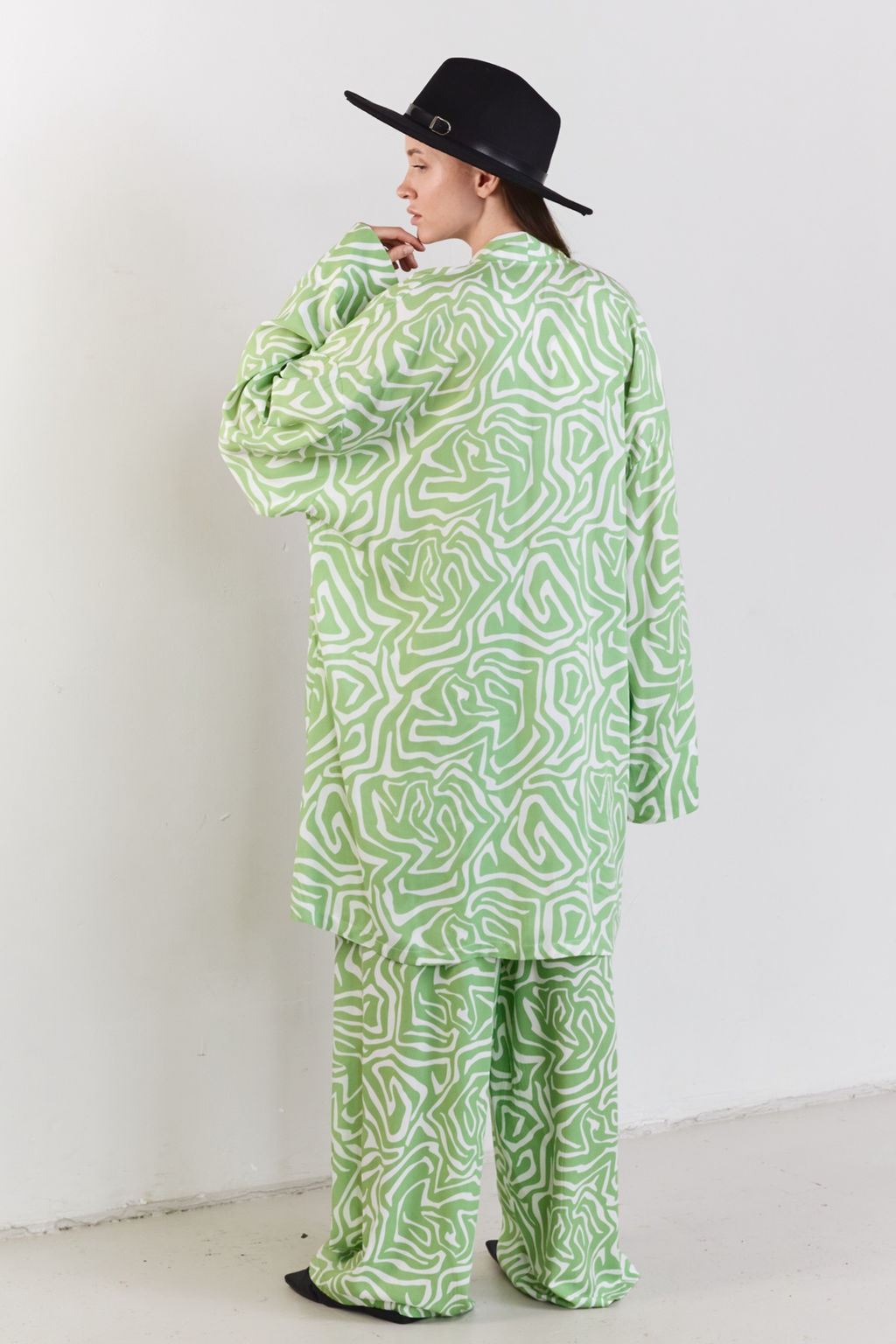 Костюм SET056/01/Салатовый, белый