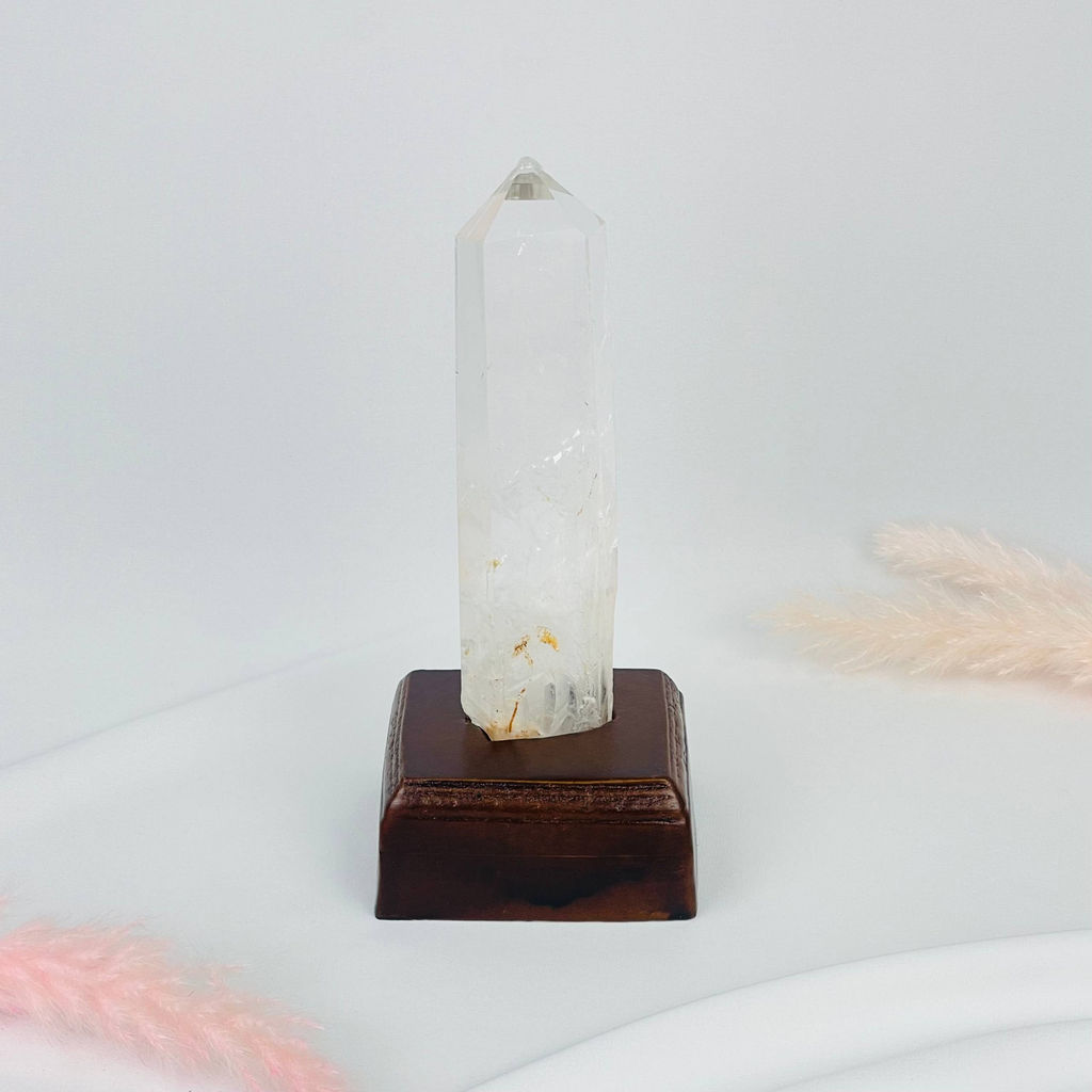 Кристалл из Горного Хрусталя на подставке