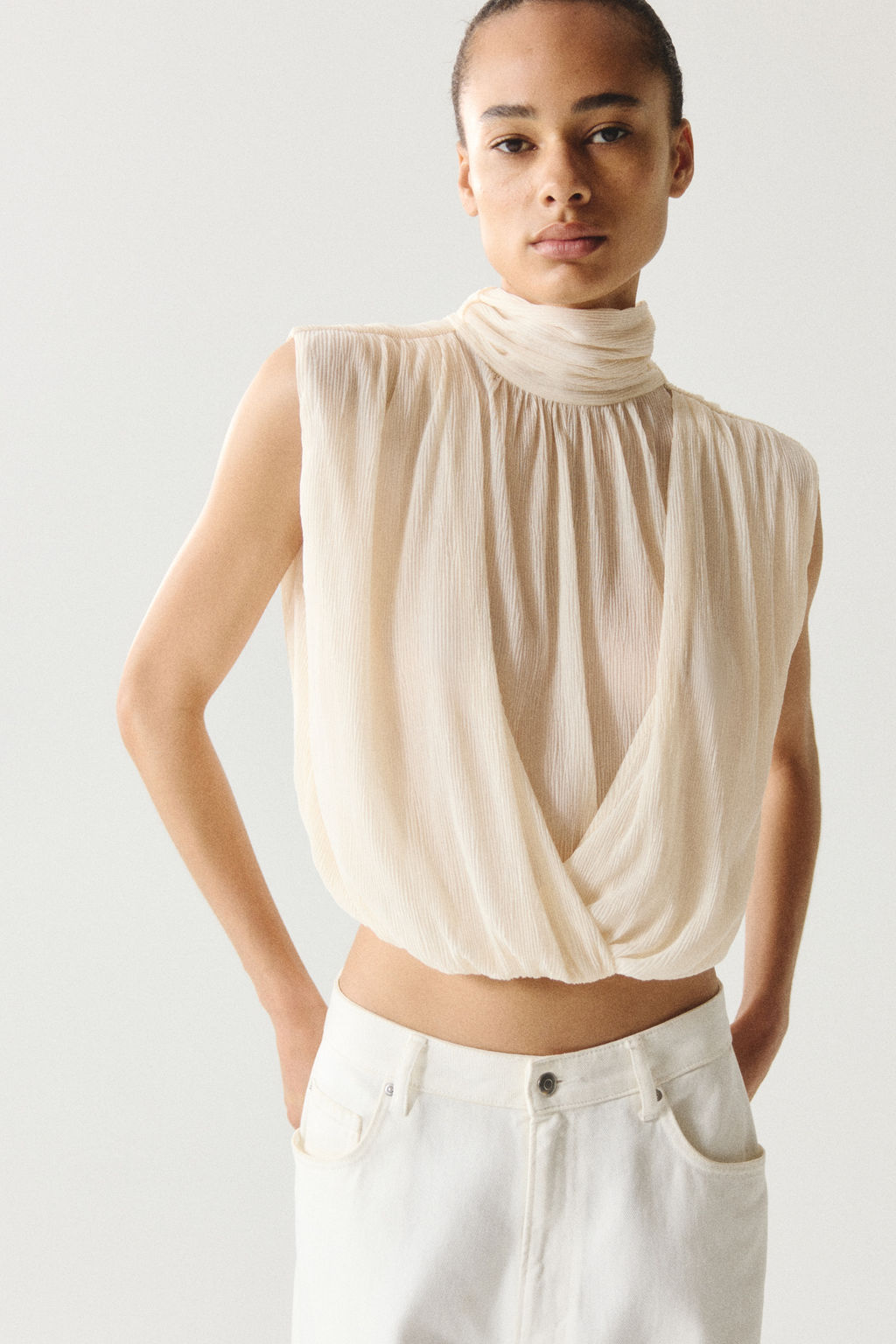 Top cropped con bajo globo - H&m фото 6