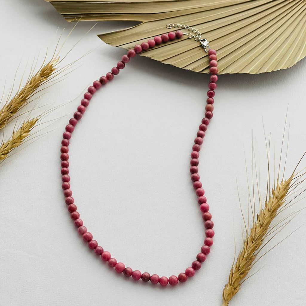 Бусы из Родонита