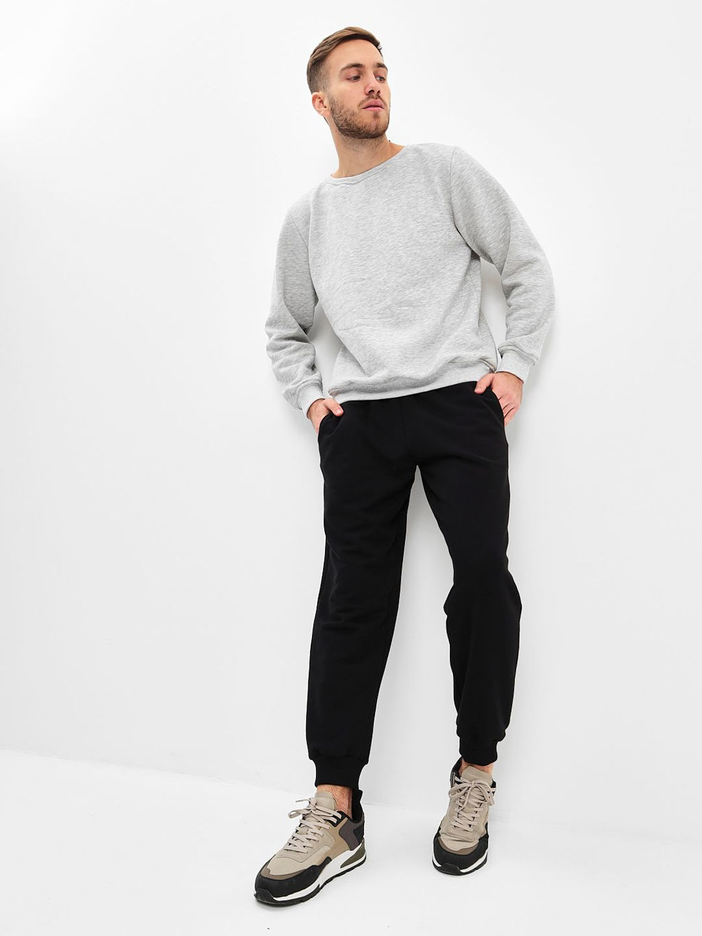 Брюки мужские трикотажные GREG G-TRK-OZ03B-002K-черный