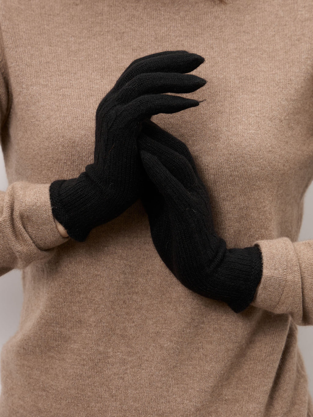 Перчатки из кашемира ULkos черные