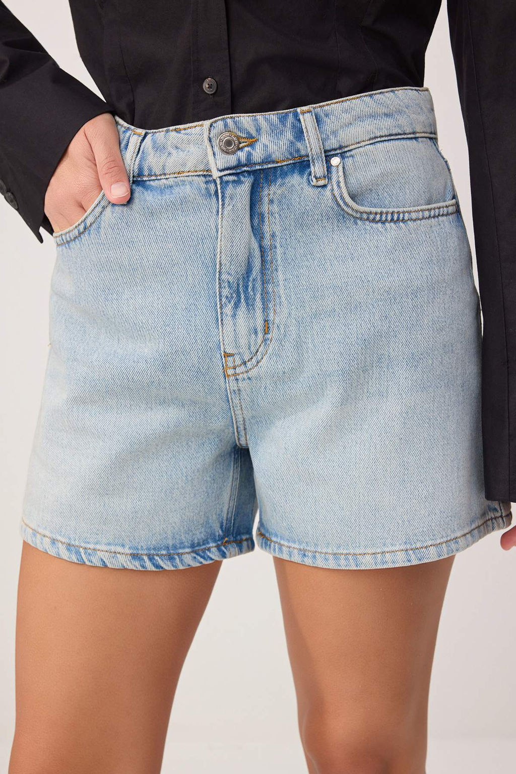Premium Koyu Mavi Ozel Kumas City Boy Denim Sort TWOSS26SR00186 - Trendyolmilla фото 13