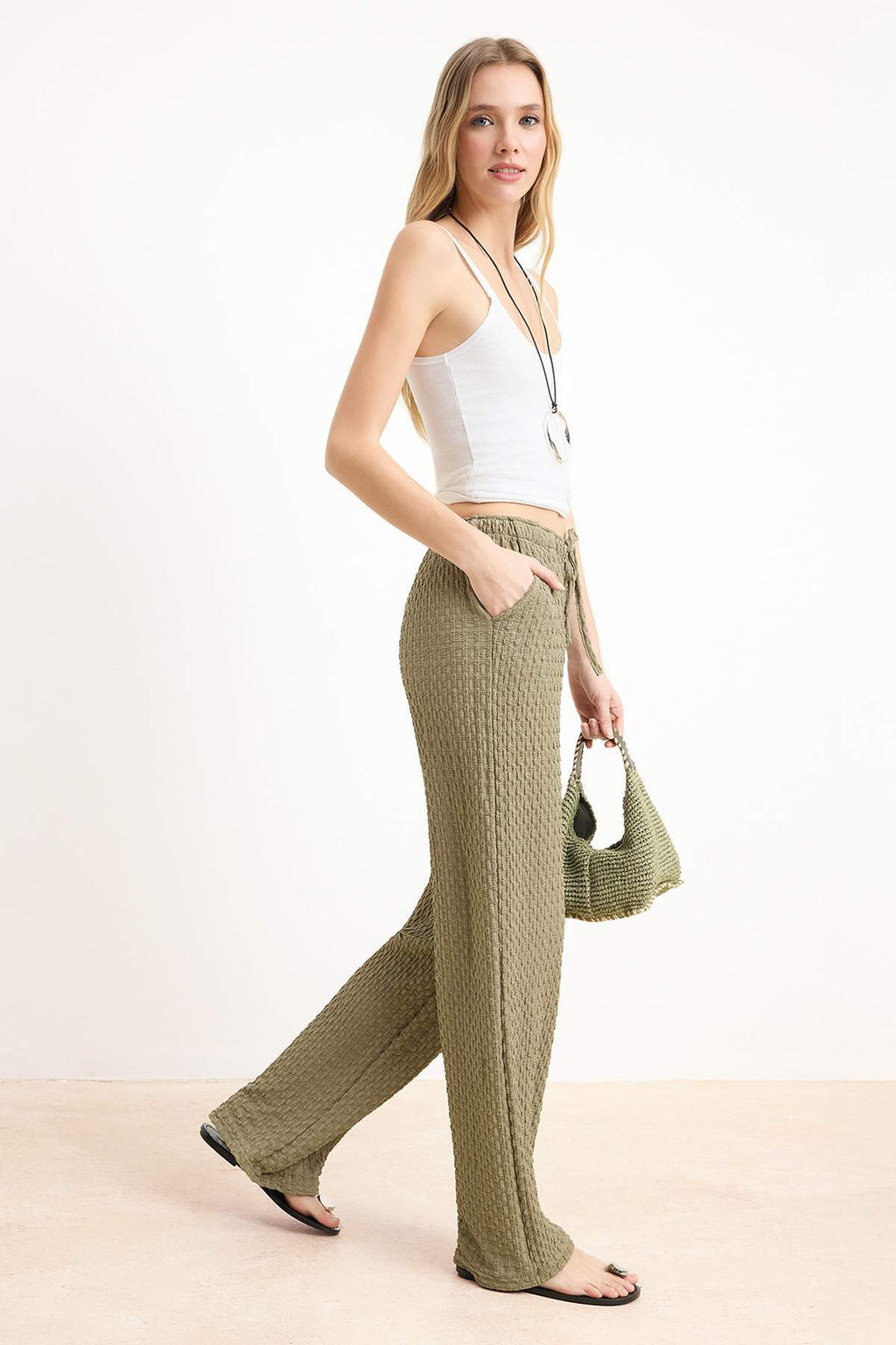 Haki Wide Leg/Genis Paca Lastikli Dokulu Orme Pantolon TWOSS26PL00121 - Trendyolmilla фото 2