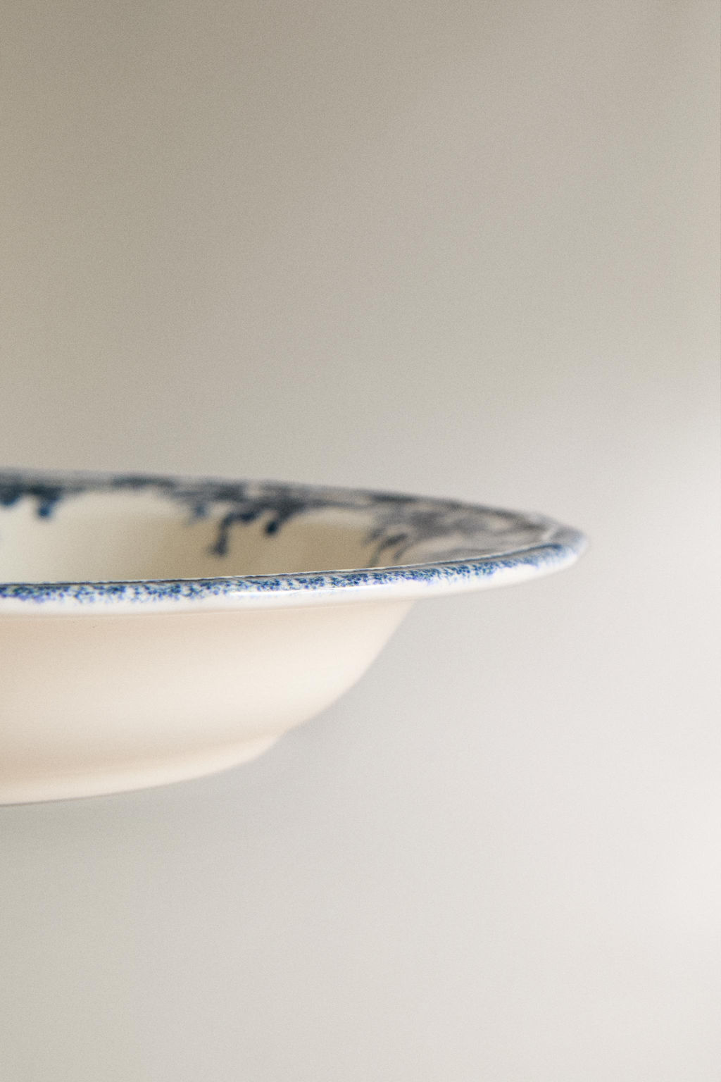 FLORAL EARTHENWARE SOUP PLATE - Zara фото 4
